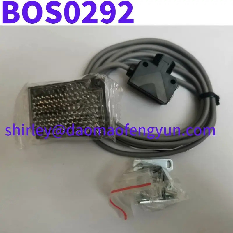 แบรนด์ใหม่ ของแท้ BOS0292 เซ็นเซอร์โฟโตอิเล็กทริคสะท้อนแสง BOS R81K-PA-PR10-02