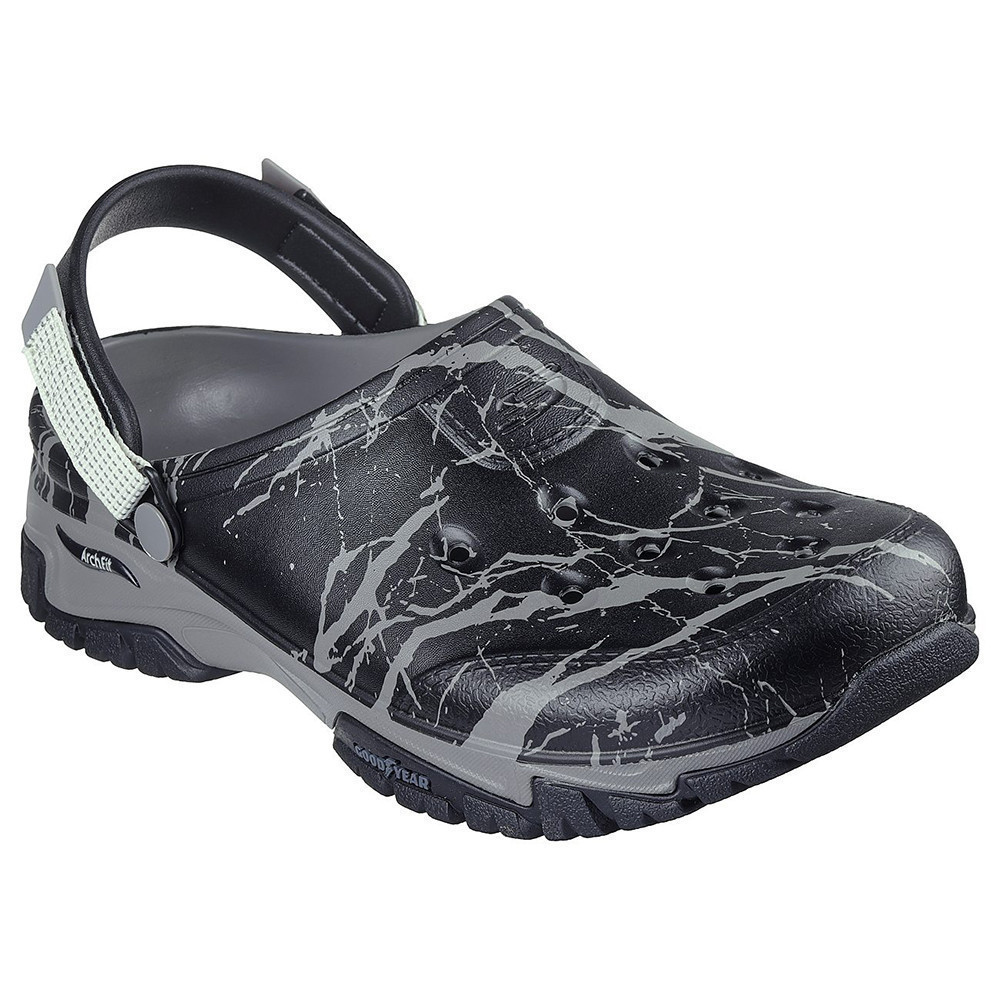 Skechers สเก็ตเชอร์ส รองเท้าผู้ชาย Men Foamies Arch Fit Outdoor Detour Shoes - 243342-BKGY