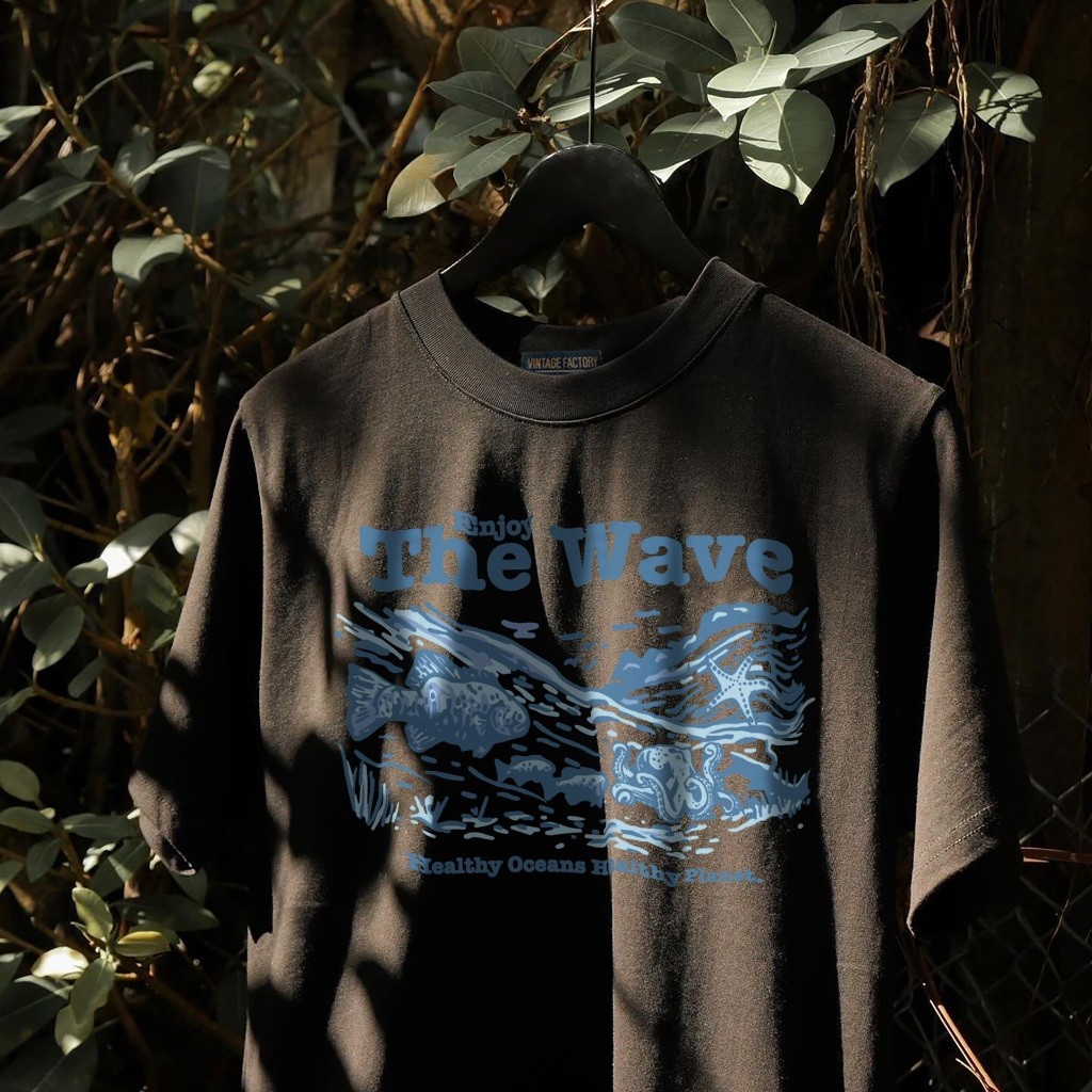 VINTAGE FACTORY เสื้อยืด Cotton100%   ENJOY THE WAVE - เทคนิคซิลค์สกรีน สีจมลงเนื้อผ้าติดแน่นทนนาน - รูปที่ 4