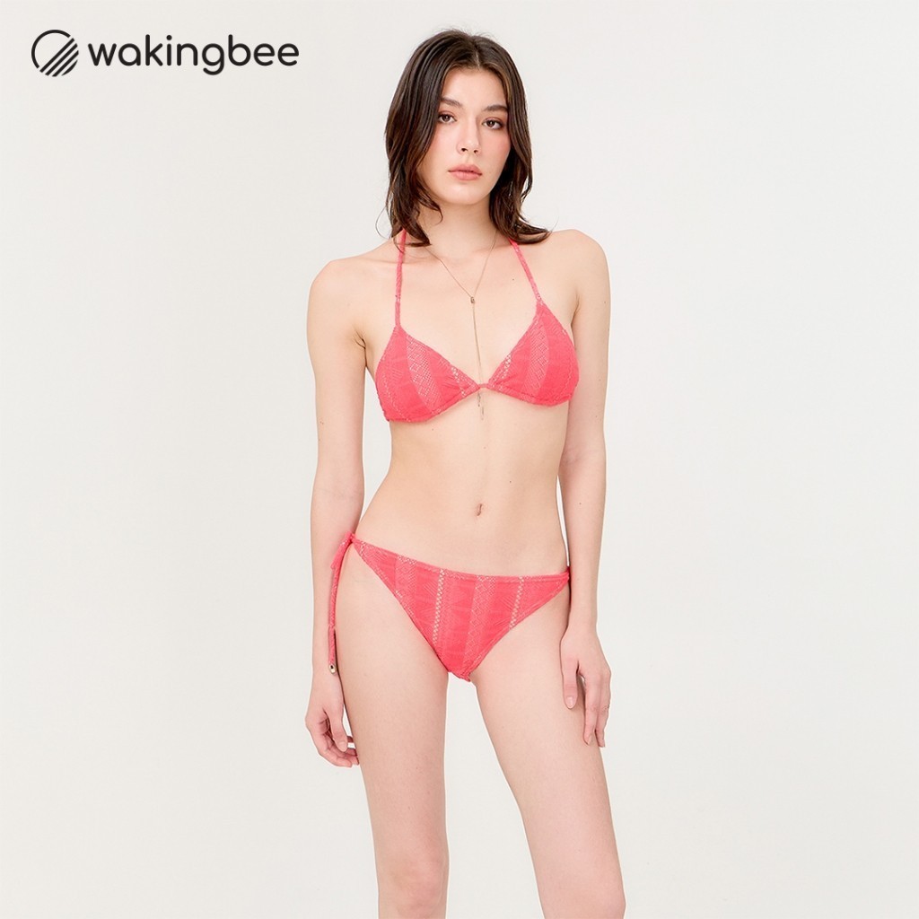 Wakingbee Paradise Two-Piece (Pink) บิกินี่ ทูพีซ แบบสามเหลี่ยม ผูกเอง ทำจากผ้าถักลูกไม้ สไตล์เรียบหรู มีฟองน้ำ