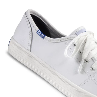 KEDS รองเท้าผ้าใบหนัง แบบผูกเชือก รุ่น KICKSTART LEATHER สีขาว ( WH57559 )
