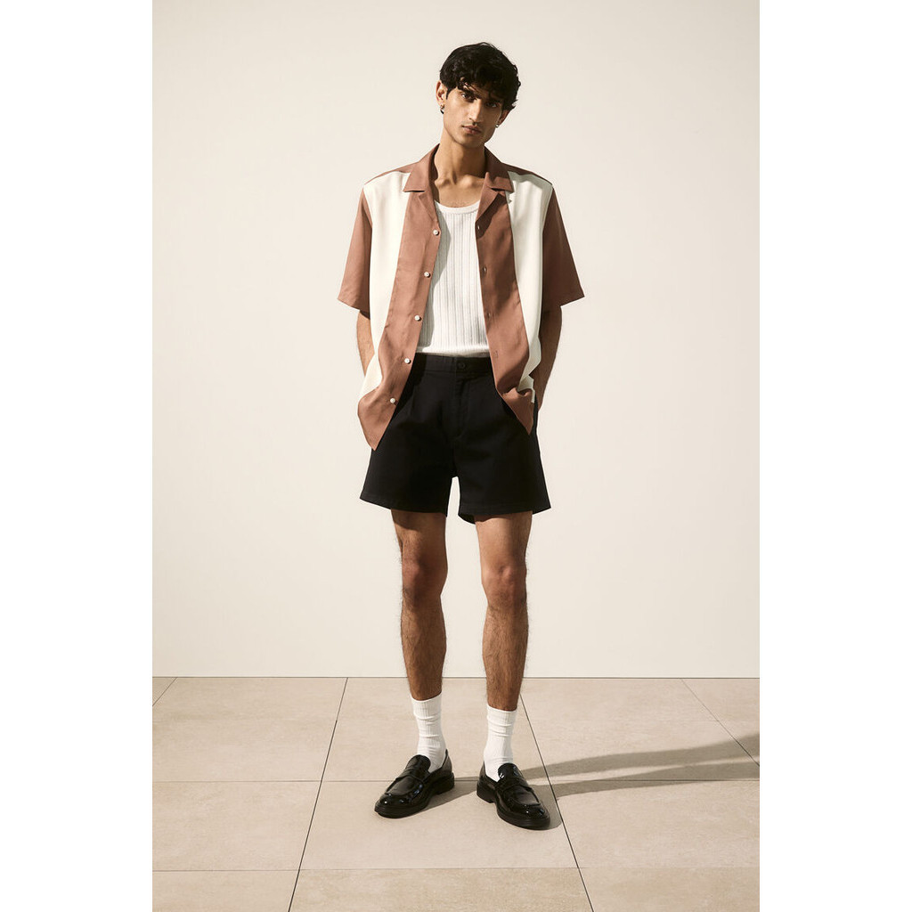 H&M Man Regular Fit Pleat-detail shorts 1234718_1