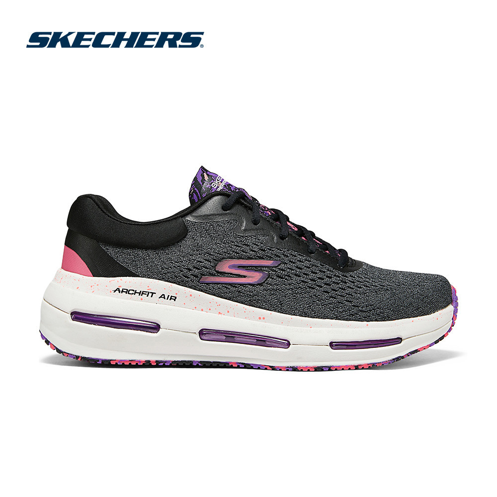 Skechers สเก็ตเชอร์ส รองเท้า ผู้หญิง GOrun Max Cushioning Arch Fit Air Shoes - 129323-BKHP