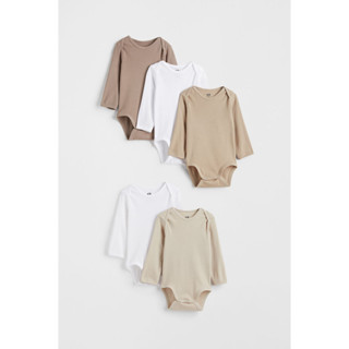 H&M(เอชแอนด์เอ็ม) แพ็คชุดบอดี้สูท 5 ชิ้น เด็กอ่อน 0533261_4