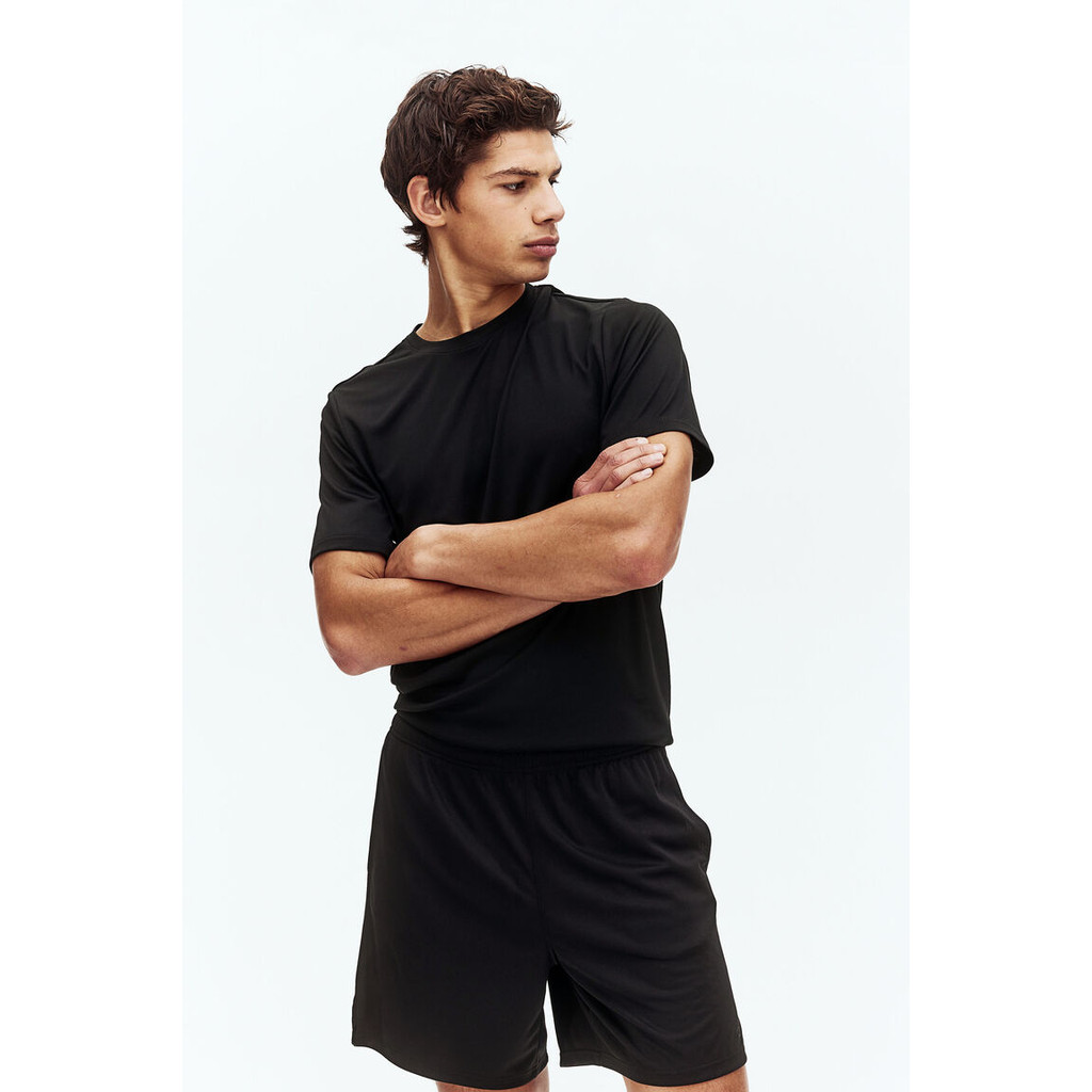 H&M(เอชแอนด์เอ็ม) กางเกงขาสั้นสำหรับกีฬาแบบสั้นๆ ผู้ชาย 0995634_6