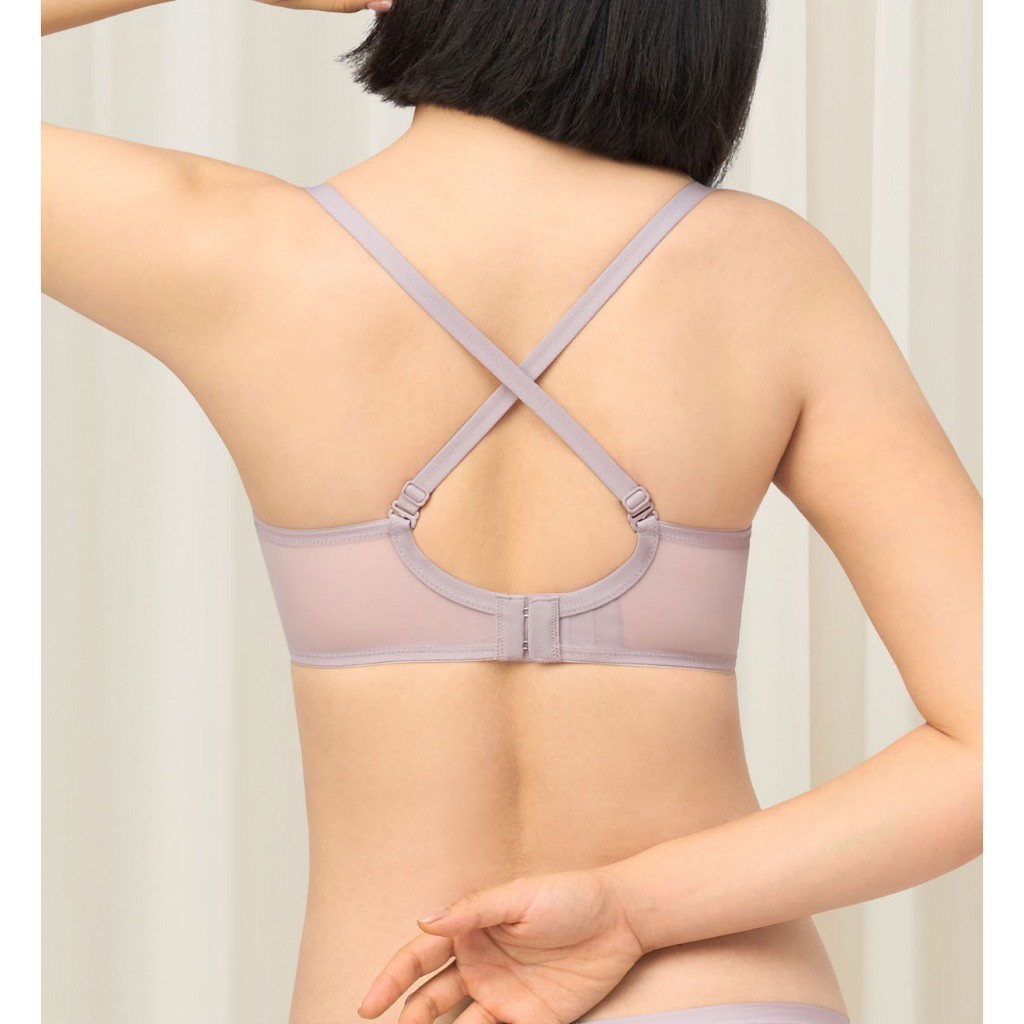 Triumph เสื้อชั้นในมีโครง คัพทรง ¾ รุ่น Invisible Inside-Out WHP รหัส 10210426 สีเทา 6651 - รูปที่ 3