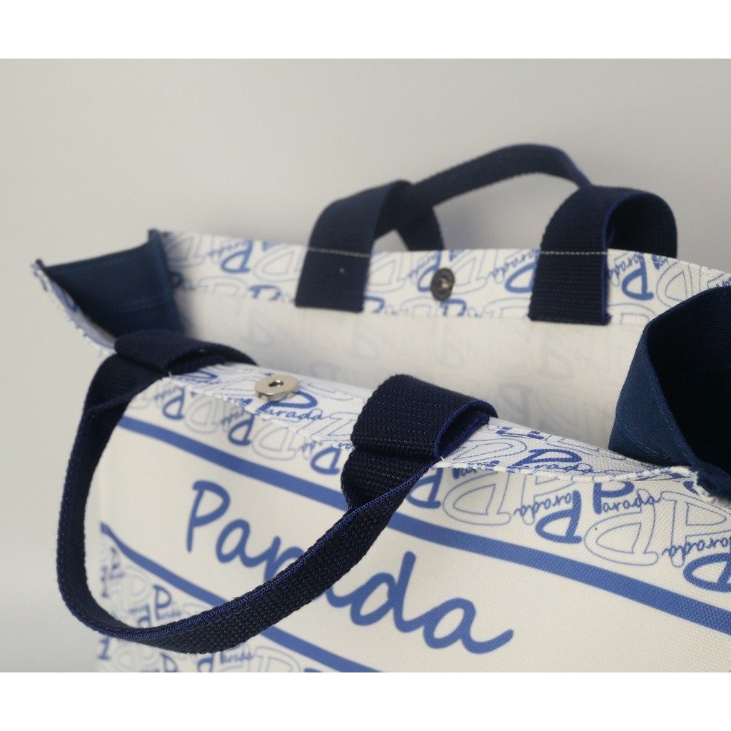 Parada กระเป๋า ผ้าแคนวาส สกรีนParada ด้านในมีช่องใส่ของ รับน้ำหนักได้เยอะ มีสแนปติดตรงกลาง รุ่น CV9924F