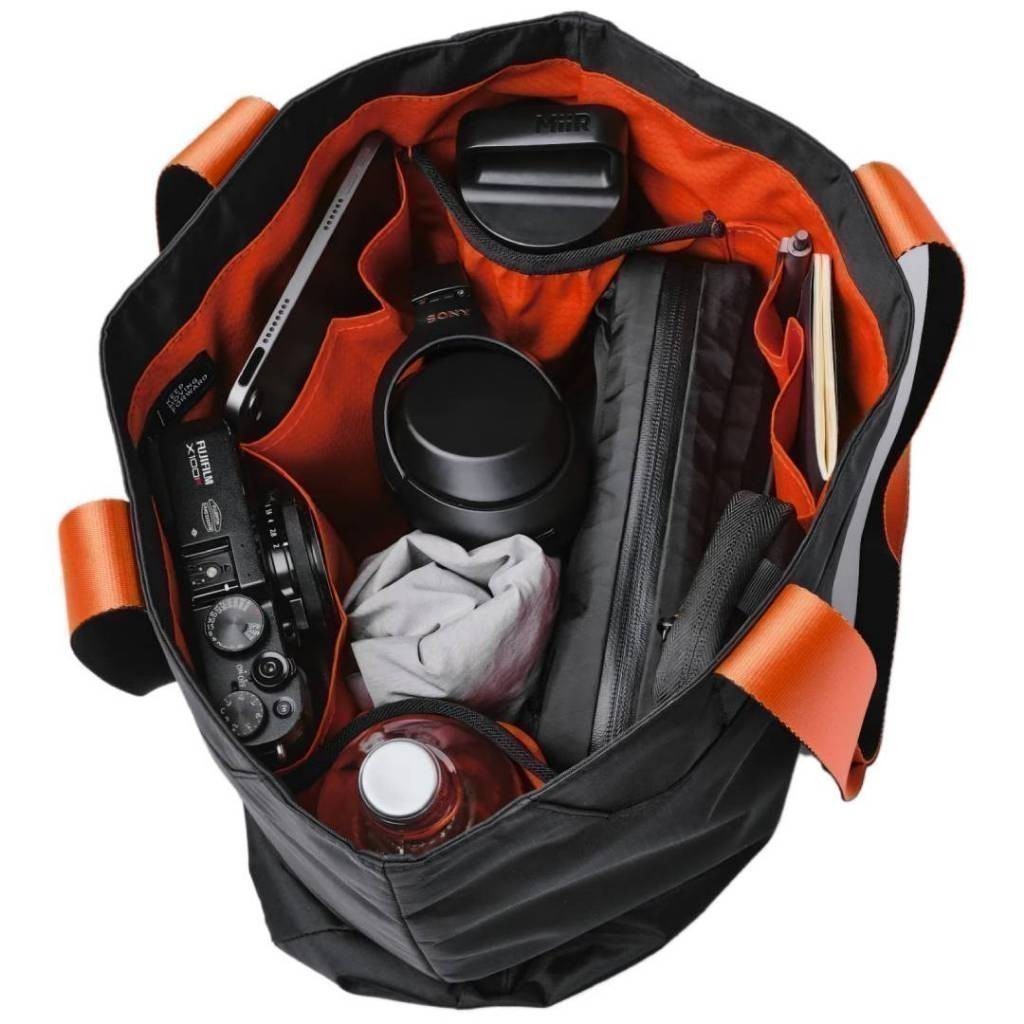 Alpaka Elements Tote Axoflux Black (ประกันศูนย์)