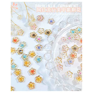 อะไหล่ติดเล็บดอกไม้แสนสวย 10 ชิ้น 10 บาท