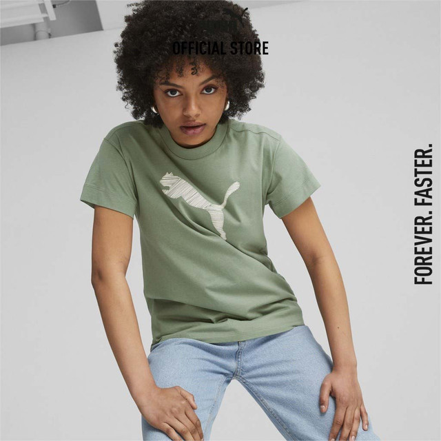 PUMA BASICS - เสื้อยืดผู้หญิง HER สีเขียว - 67600044