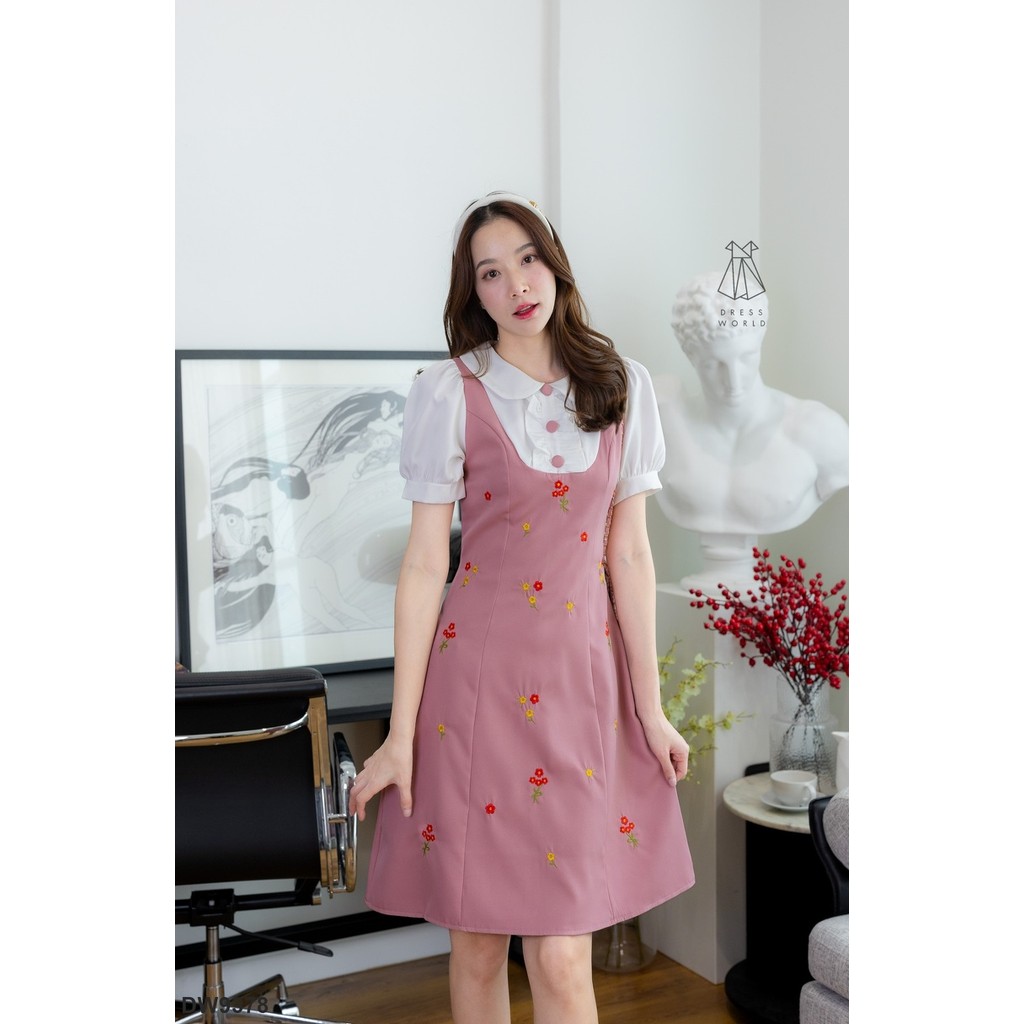 DRESS WORLD ชุดเดรส  เดรสคอบัวแขนตุ๊กตาแต่งระบายที่อกกระดุม  ชิ้น สีชมพู