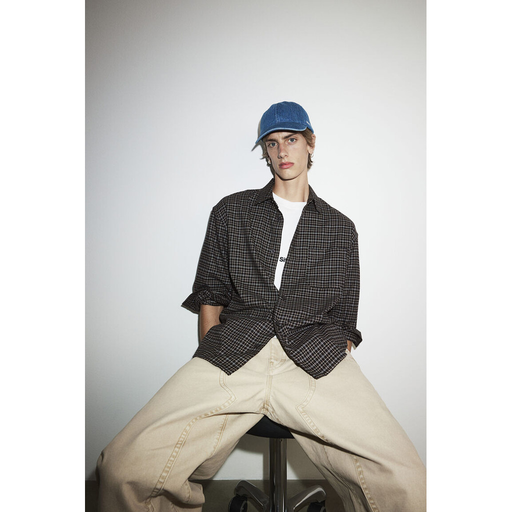 H&M(เอชแอนด์เอ็ม) เสื้อเชิ้ตแบบหลวมพอดี ผู้ชาย 1231416_1