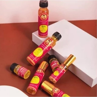 ล็อตใหม่ (แพ็ค 6 ขวด) น้ำมันเหลืองสมถวิล(อั้งกี้) ตราต้นโพธิ์จ.ตราด 24 ml.ไม่แท้ยินดีคืนเงิน!!
