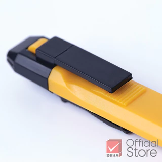 Elephant คัตเตอร์ รุ่น P-904 ขนาด 9 มม. คละสี จำนวน 1 แพ็ค