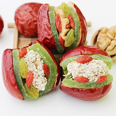 Red Dates with Walnuts252g 500Gram.Hotan Jujube Xinjiang Walnut Red Dates Assorted Dates Small Packa