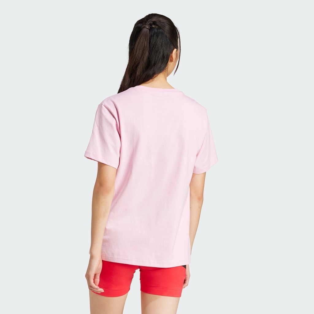 adidas ไลฟ์สไตล์ เสื้อยืดพิมพ์ลาย Future Icons ผู้หญิง สีชมพู JJ4123 ราคา ถูกที่สุด ดีลบีเคเค แกลเลอรีภาพที่ 2