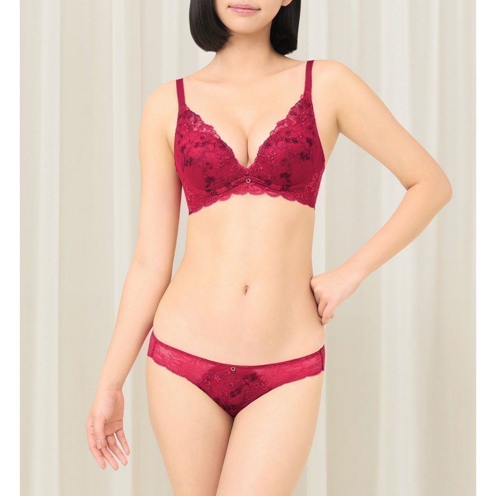 Triumph เสื้อชั้นในรูปแบบไม่มีโครง รุ่น Sensual Spotlight HU DV-R รหัส 10221710 สีแดง 2370 — صورة 6