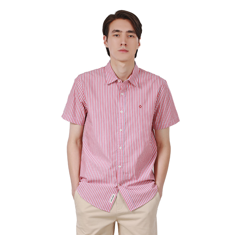 John Henry เสื้อเชิ้ตผู้ชายแขนสั้น ทรงเข้ารูป รุ่น JH F424MSSSM44 - สีแดง