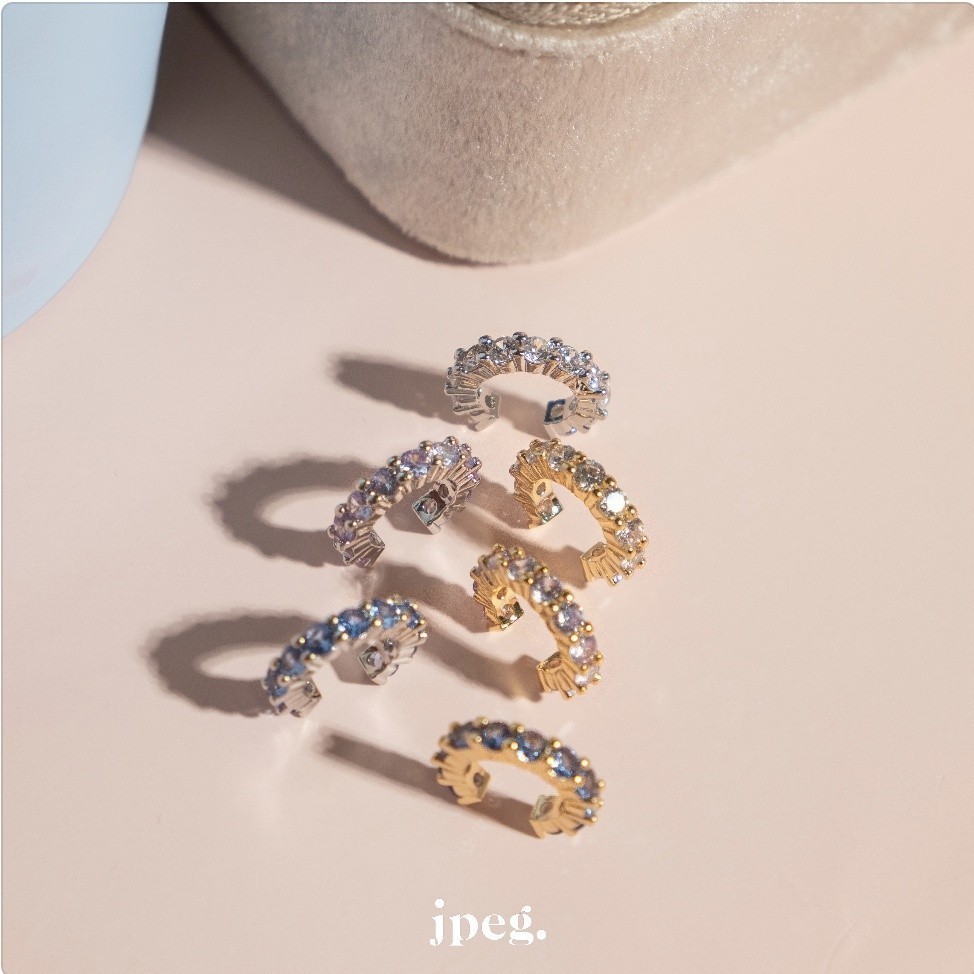 JPEG - Simple Diamond Ear Cuff