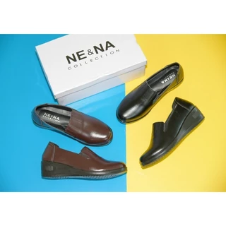 รองเท้าเเฟชั่นผู้หญิงเเบบคัชชูทำงาน Slip on ส้นเตี้ย No. 8886 NE&NA Collection Shoes