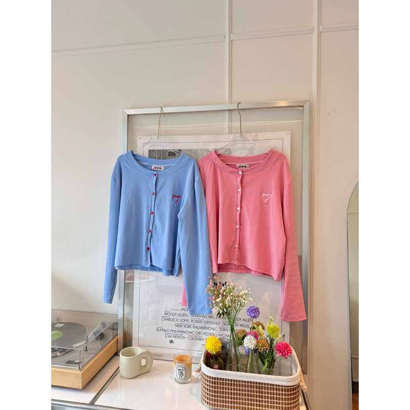 Pop Jenner bow Cadigan🩵🎀”คาดิแกนสีหวานขับผิวที่สาวอวบต้องมีสุดๆ“