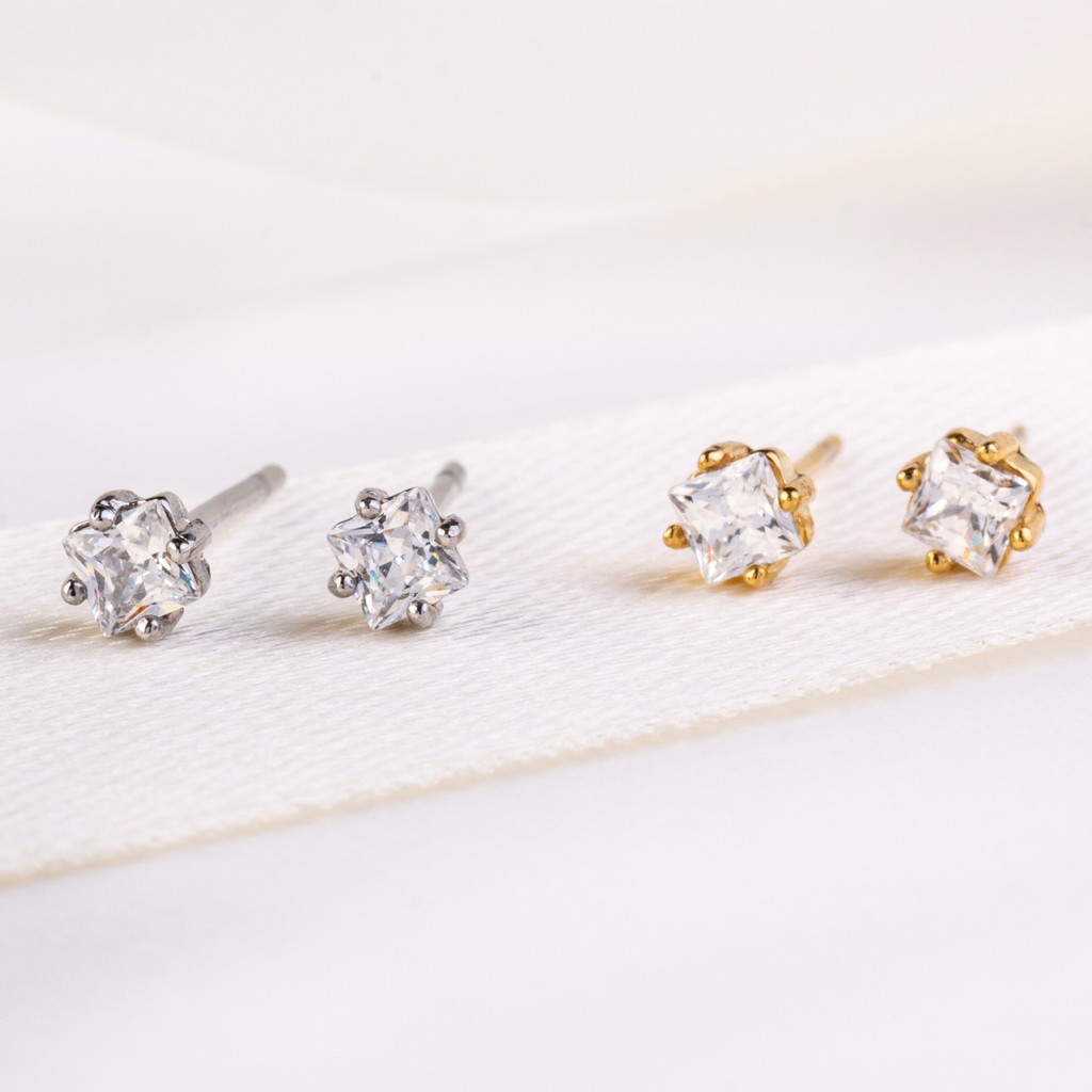 Valichain - Petite Gem Square Ear Stud