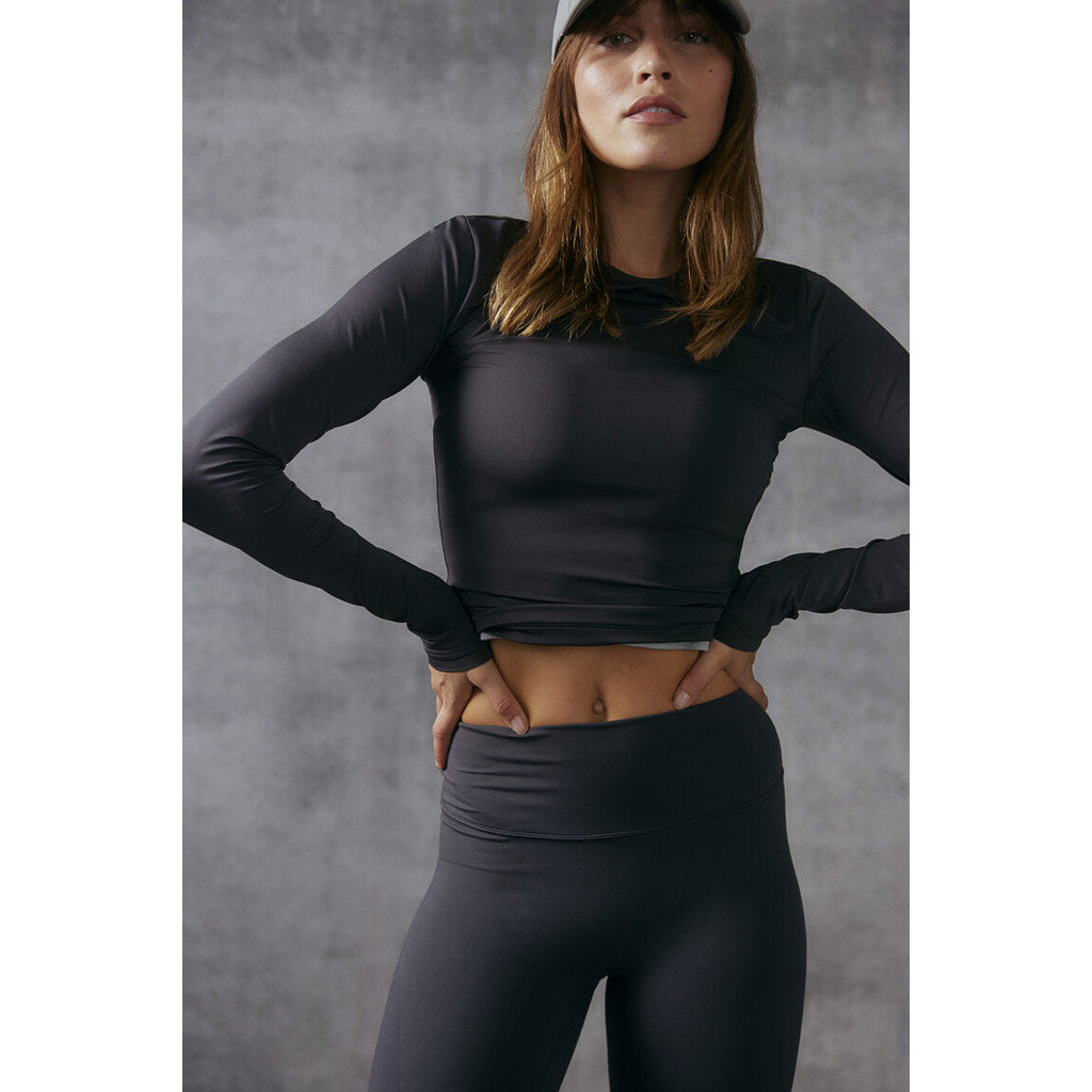 H&M Woman DryMove™ Sports top 1225464_1