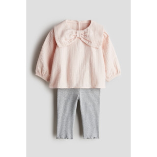 H&M(เอชแอนด์เอ็ม) เซ็ตเสื้อเบลาส์และเลกกิ้ง 2 ชิ้น เด็กอ่อน …