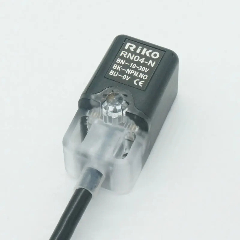 ✩2PCS RN04-N2 RN04-P RN04-P2 RN04-NP RIKO Inductive Proximity Switch Sensor 100% ใหม่ Original