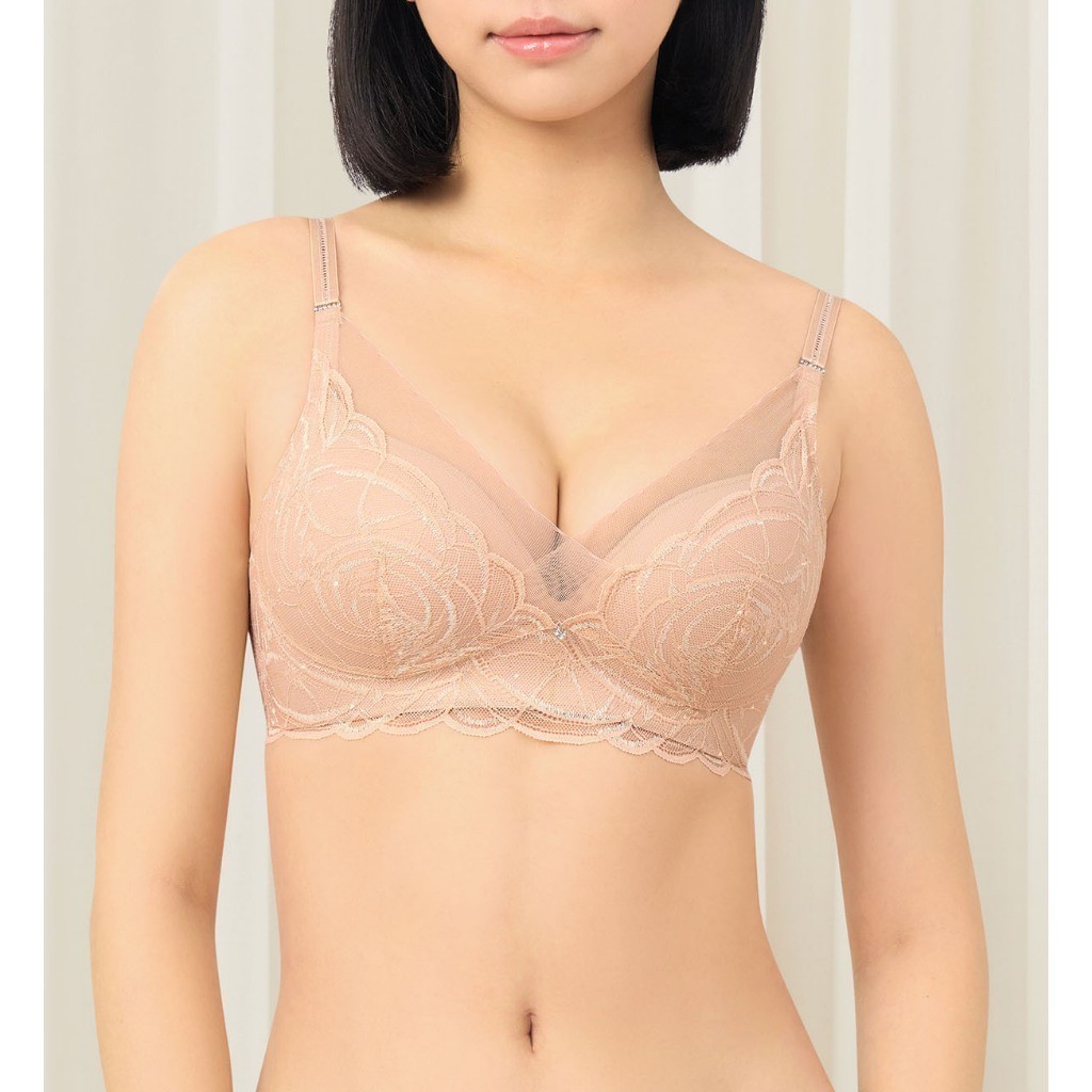 Triumph เสื้อชั้นในไม่มีโครง รุ่น Premium Shimmer Lace MHP-R รหัส 10221688 สีเนื้อ 7747 — صورة 2