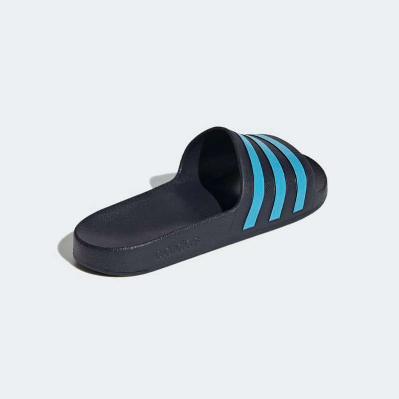 รองเท้าแตะอาดิดาส ADILETTE AQUA รับประกันลิขสิทธิ์แท้100% (ราคา 800 บาท)