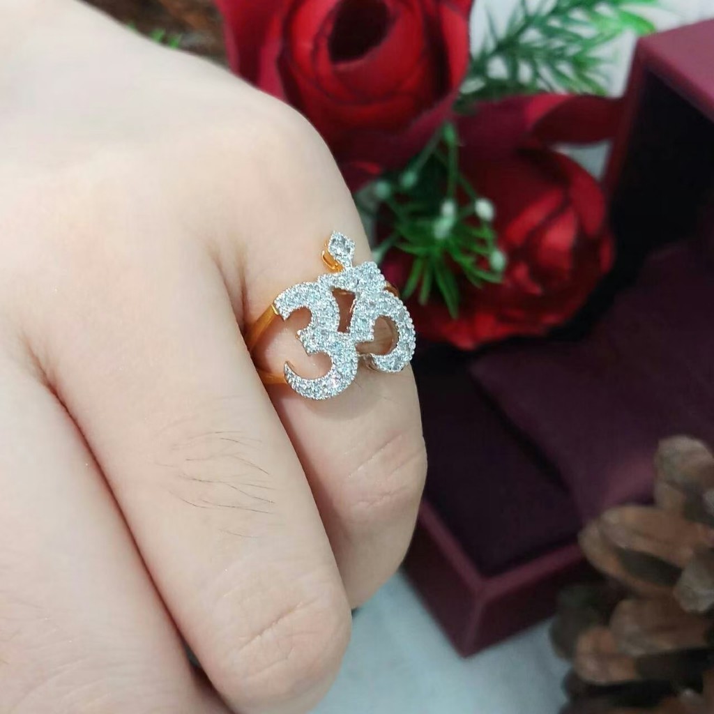 ส่งฟรี แหวนเพชรโอม เครื่องประดับไทย พูนทรัพย์ มีใบรับประกัน RD25R300