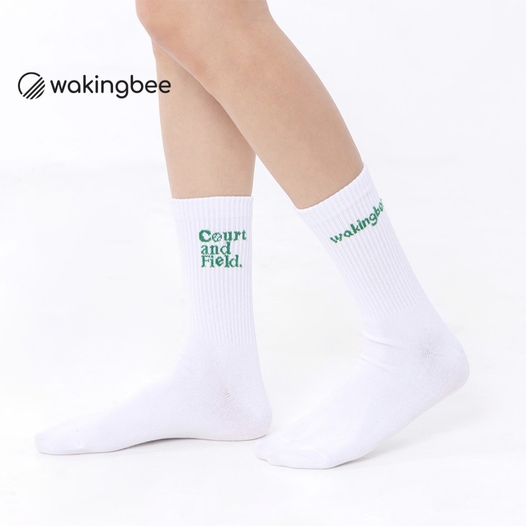 Wakingbee Crew Socks (Green) ถุงเท้าข้อยาว หุ้มข้อ สไตล์วินเทจ ผ้าค้อตต้อน แห้งไว ใส่ออกกำลังกาย ตีกอล์ฟ เทนนิส