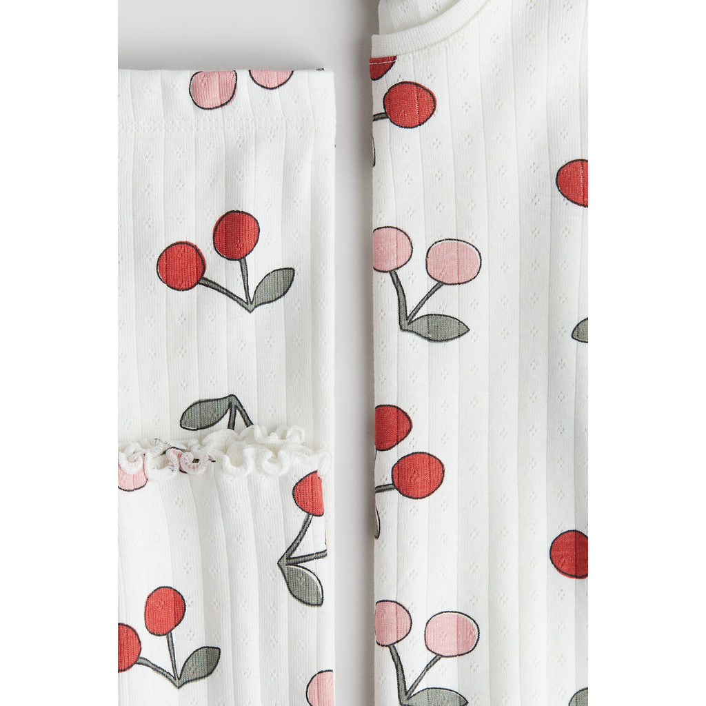 H&M(เอชแอนด์เอ็ม) ชุดนอนผ้าฝ้ายลายริบแบบมีรอยหยัก เด็กผู้หญิง 1241119_3 - รูปที่ 2