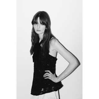 H&M(เอชแอนด์เอ็ม) เสื้อท็อปปักเลื่อมดีไซน์โบว์ด้านหน้า ผู้หญ…