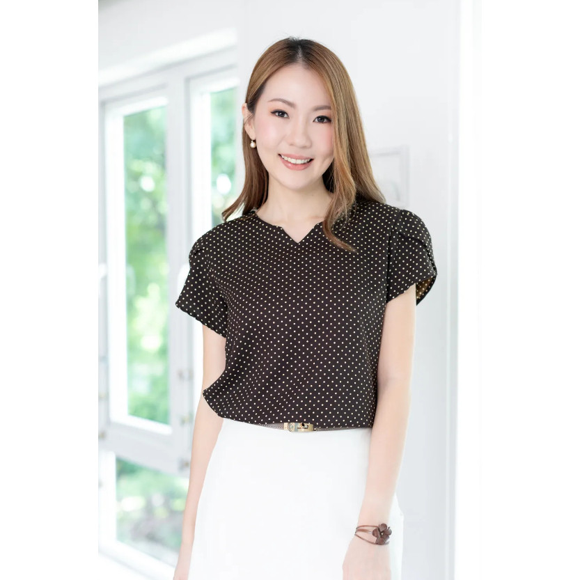 Narinari : MT0202 Flora Petal Sleeve Blouse เสื้อทำงานสวยสุภาพ
