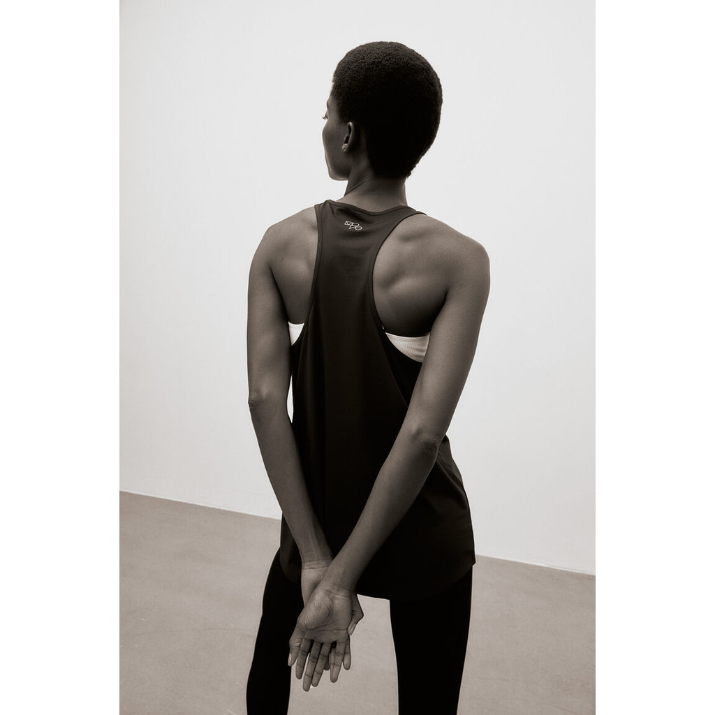H&M Woman 2-pack sports vest tops in DryMove™ 1205890_2