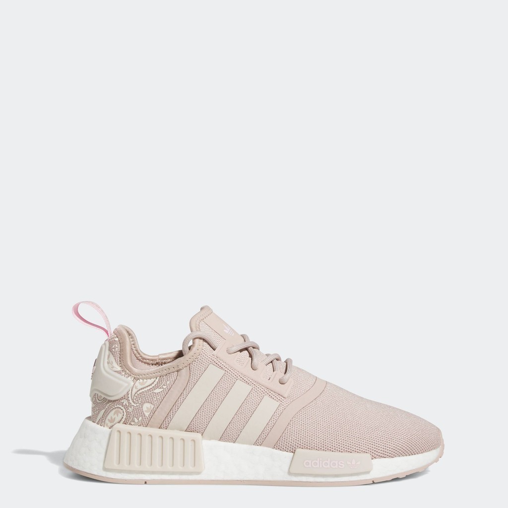adidas ไลฟ์สไตล์ รองเท้า NMD-R1 ผู้หญิง สีน้ำตาล IE7133