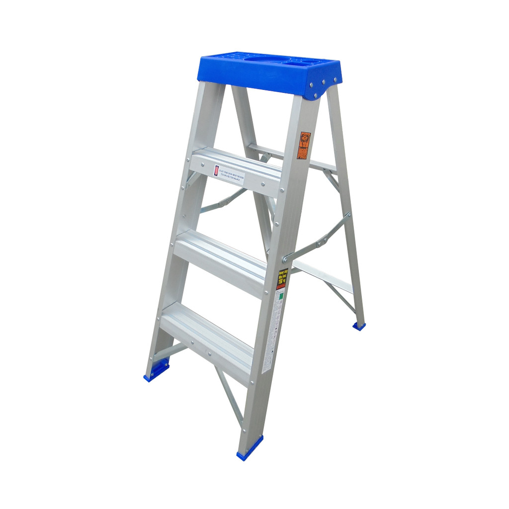 GIANT KINGKONG PRO บันไดอะลูมิเนียมทรง A แบบมีถาดขึ้นลงทางเดียว รุ่น LDA10004D ขนาด 4 ขั้น สีเงิน