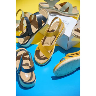 รองเท้าเเฟชั่นผู้หญิงเเบบรัดส้นเท้า No. 10-17 NE&NA Collection Shoes