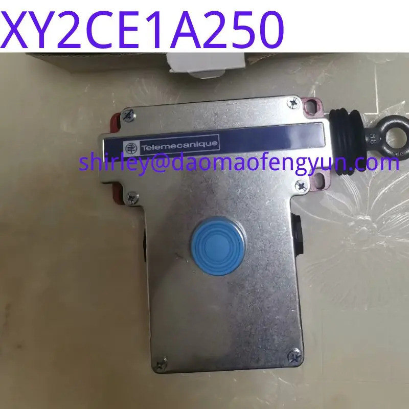 ใช้สวิตช์หยุดฉุกเฉินแบบดึง XY2CE1A250