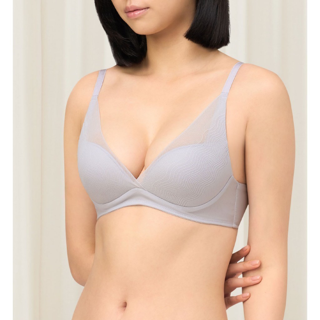 Triumph เสื้อชั้นในไม่มีโครงแบบดันทรง รุ่น Smooth Sensation MHU DV-R รหัส 10217216 สีเทา 6227 — صورة 3