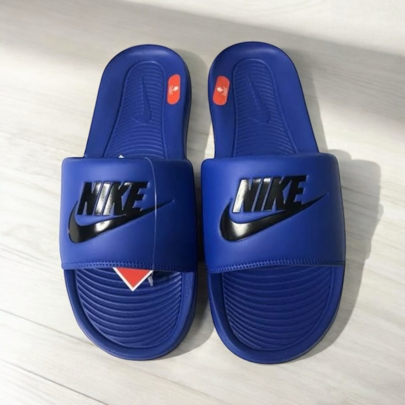 รองเท้าแตะ NIKE VICTORI ONE SLIDE รับประกันลิขสิทธิ์แท้100% (ราคา 1100 บาท)