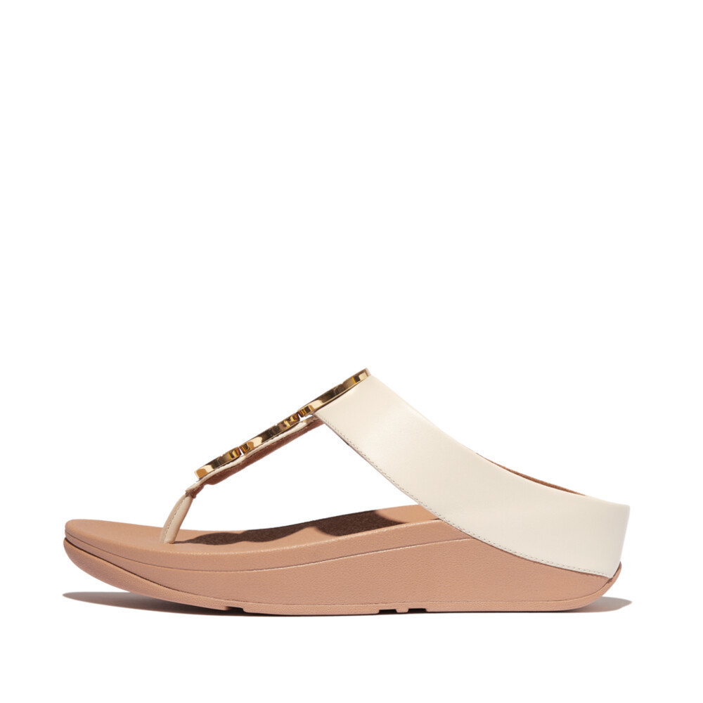 FITFLOP FINO RESIN-HOOP LEATHER รองเท้าแตะแบบหูหนีบผู้หญิง รุ่น IB8-A99 สี BEIGE
