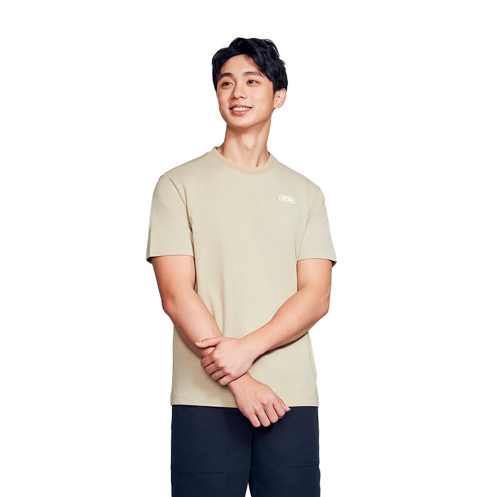 Skechers สเก็ตเชอร์ส เสื้อยืดแขนสั้นผู้ชาย Men Short Sleeve Tee Apparel - SL324M628-K001