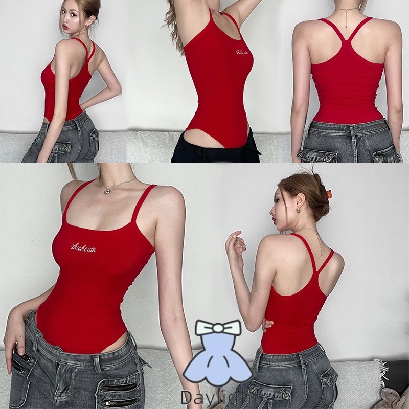 การจัดส่งที่รวดเร็💖 สีขาวเสื้อ Bottoming สีแดงปักชุดบอดี้สูทแขนกุดผู้หญิง Slim กระชับเสื้อกั๊กคอต่ำ DL