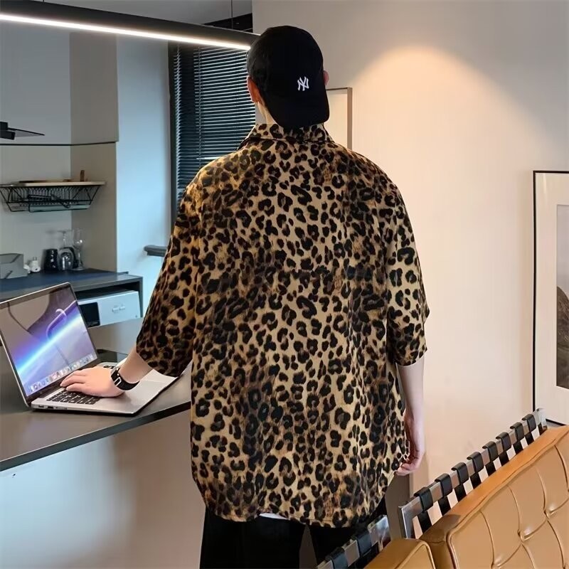 เสื้อเชิ้ตแขนครึ่งลําลอง ป้องกันแดด พิมพ์ลายเสือดาว สไตล์ฮาวาย เหมาะกับเดินชายหาด แฟชั่นสําหรับผู้ชา - รูปที่ 4