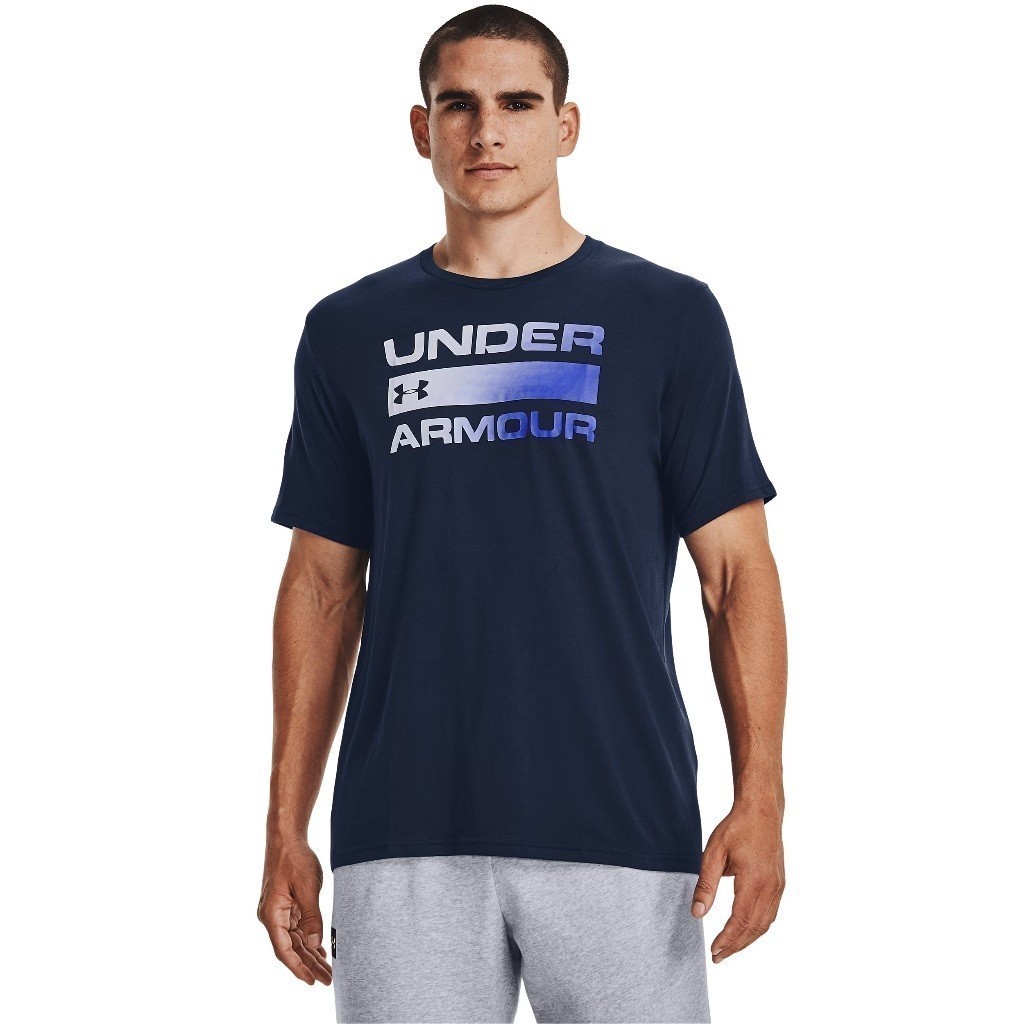 Under Armour Men's Team Issue Wordmark Short Sleeve เสื้อเทรนนิ่ง สำหรับผู้ชาย รุ่น Team Issue Wordmark