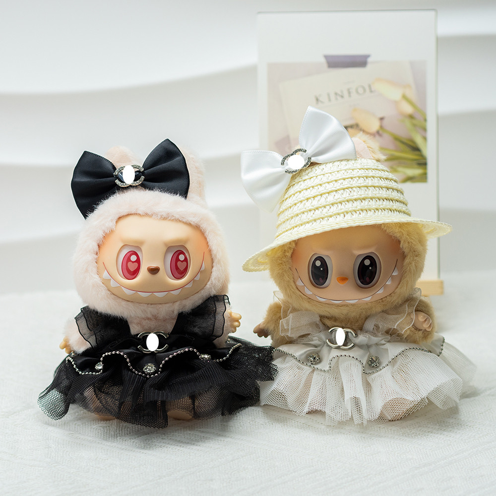 ชุดตุ๊กตามาการอง Labubu กระโปรงคลื่นฝังเพชรทูโทนสีดําและสีขาวพร้อมที่คาดผมโบว์