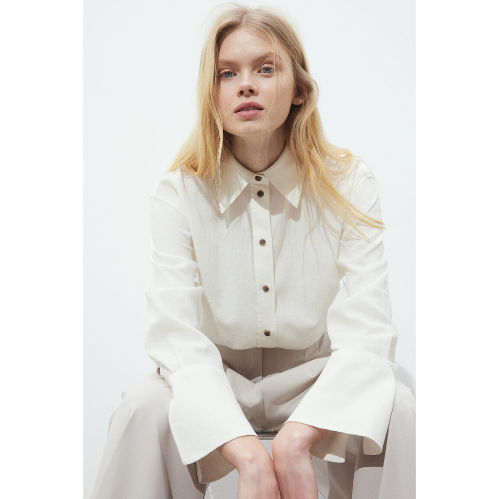 H&M เสื้อเชิ้ตทรงโอเวอร์ไซส์ทำจากผ้าลินินผสม Woman Oversized linen-blend shirt 1216417_1